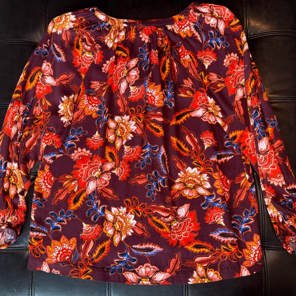 Old Navy      long-sleeve       split neck top                 WOMENS PETITE XS - Picture 3 of 3